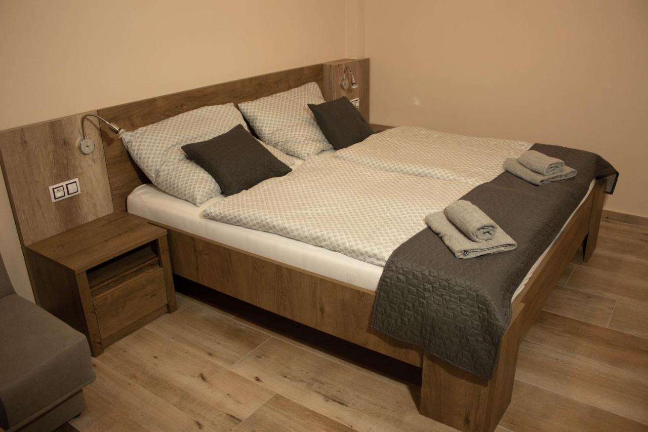 Apartmany Pilot Velka Hledsebe Exterior foto